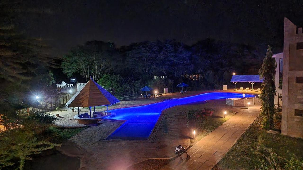 Voi Wildlife Lodge Exterior photo