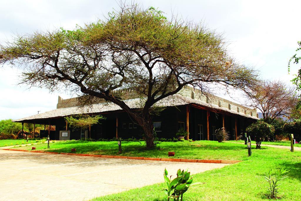 Voi Wildlife Lodge Exterior photo