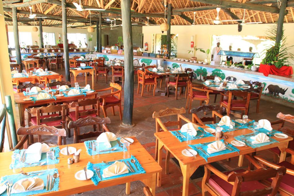 Voi Wildlife Lodge Exterior photo