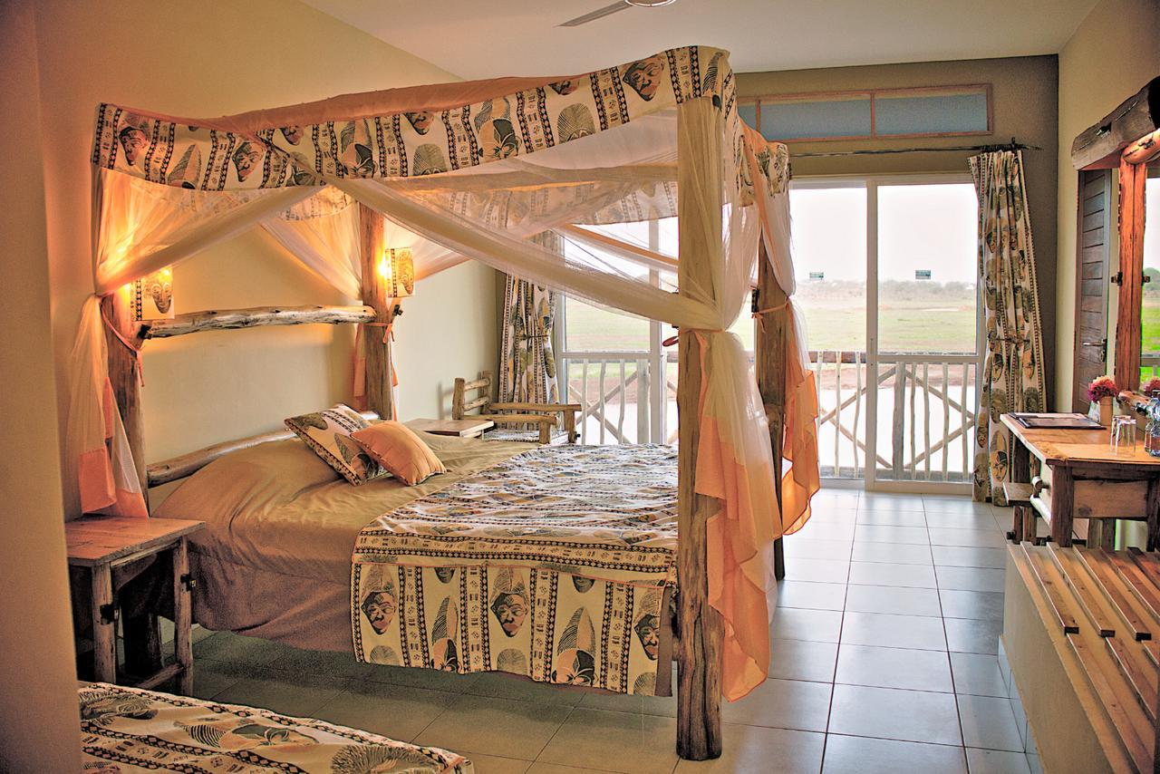 Voi Wildlife Lodge Exterior photo