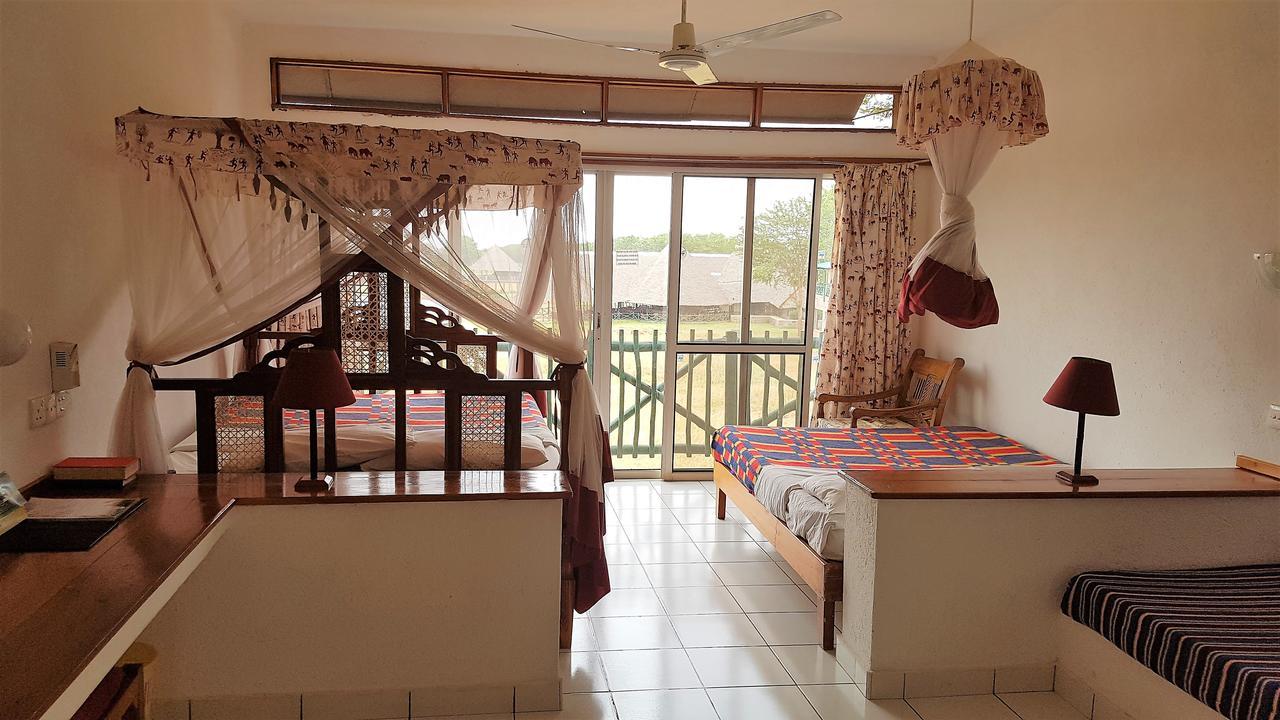 Voi Wildlife Lodge Exterior photo