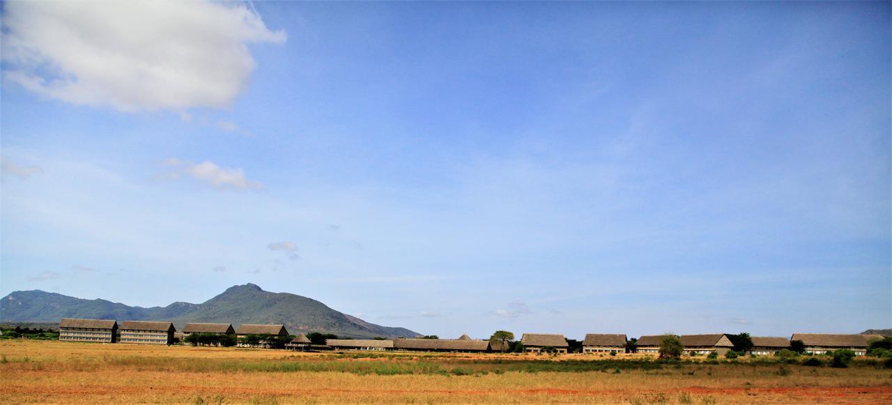 Voi Wildlife Lodge Exterior photo