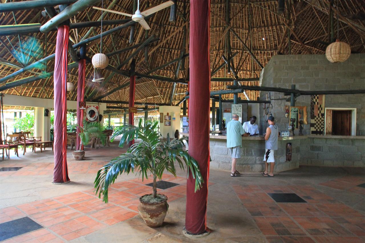 Voi Wildlife Lodge Exterior photo
