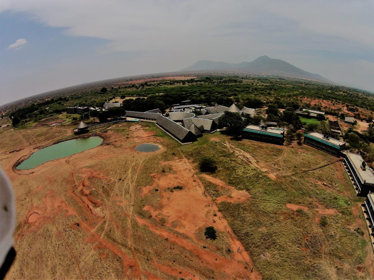 Voi Wildlife Lodge Exterior photo